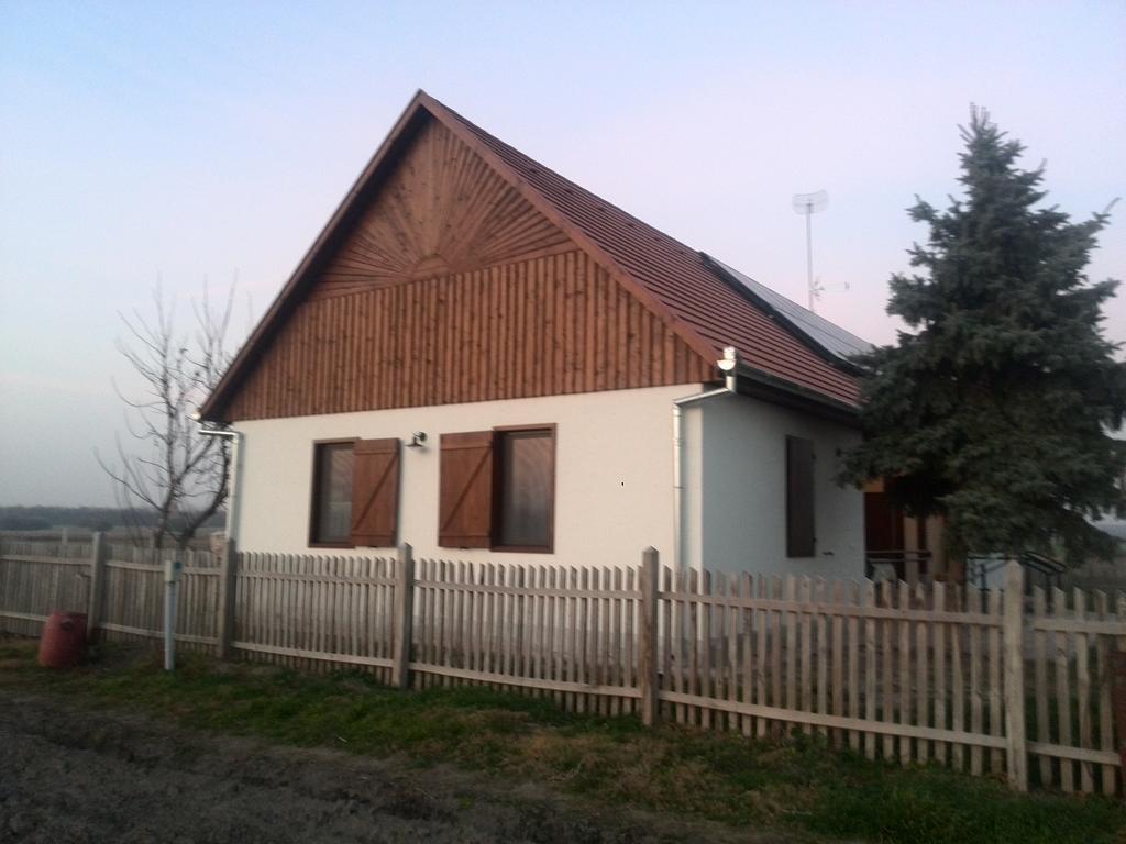 Hotel Eszter-Haz Vendeghaz Kerekegyháza Exteriér fotografie